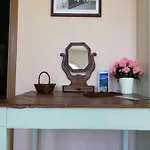 Residenza Santa Valeria Πανσιόν Caglio