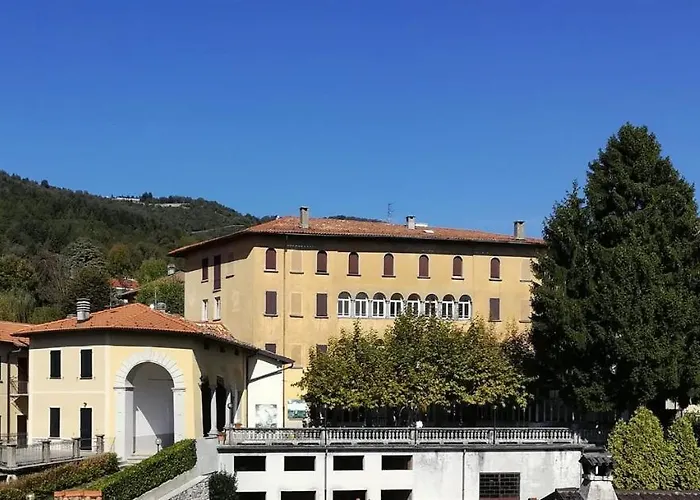 Residenza Santa Valeria Konukevi Caglio